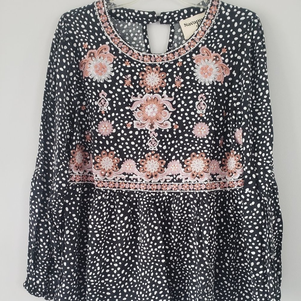 NWOT Savannah Jane Blouse with Embroidery Detail